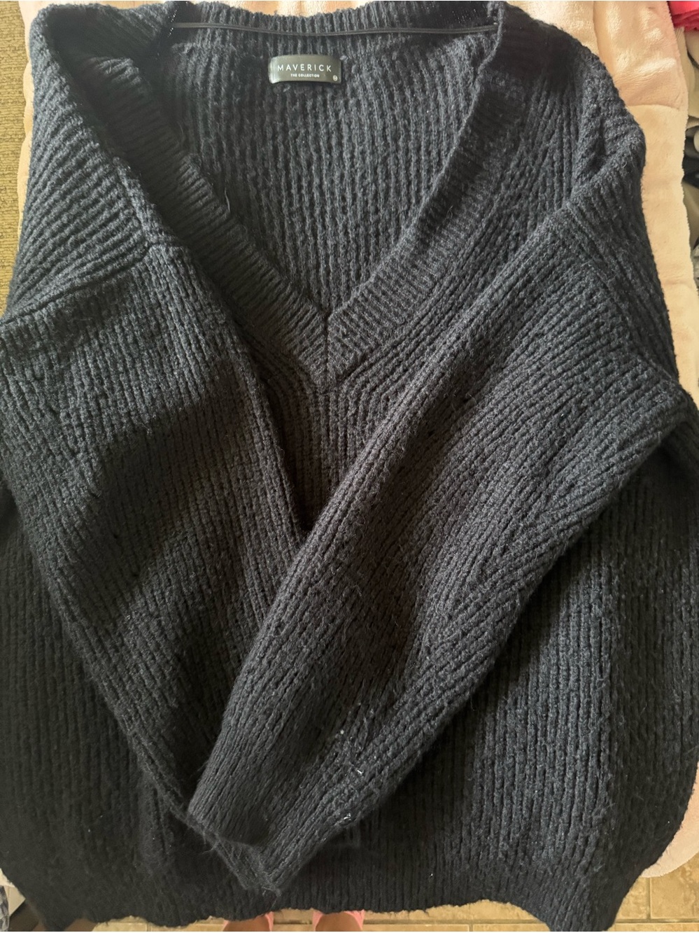 Women’s Black V-Neck Ribbed Sweater